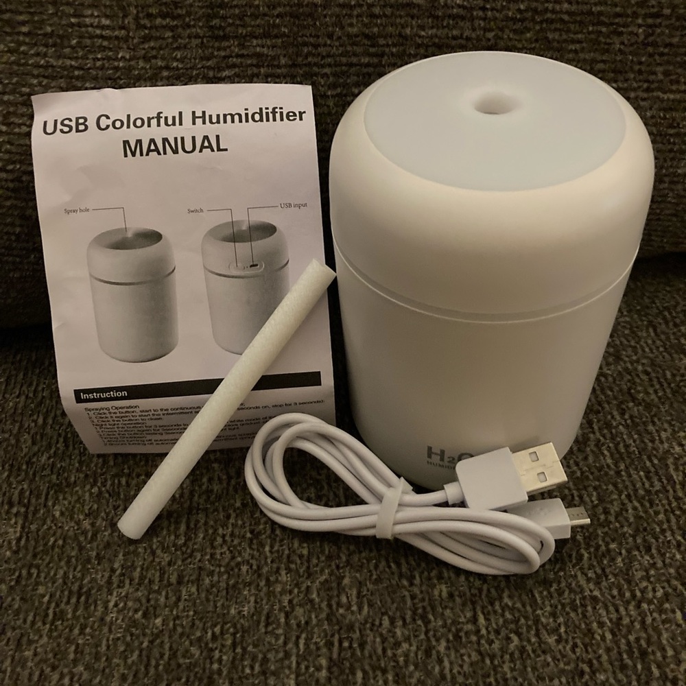 USB Colorful Humidifier: Small, Brand New - Picture 3 of 3